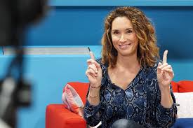 Explore les dernières vidéos des hashtags : Marie Sophie Lacarrau Absente Du 13h Raison Et Joker