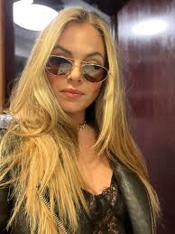 I'm just out here groovin' like big dogs in space. What are y'all doin?  🪐☄️⚡️💫🌟