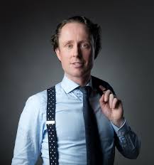 Hij is razend intelligent, scherpzinnig, geestig en niet bang. Wiki Was Sind Hosentrager