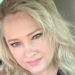 Tara Weiland's Instagram, Twitter & Facebook