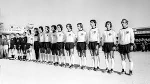 Jeden tag gibt es mehr zu entdecken. Erwin Kostedde Der Erste Dunkelhautige Nationalspieler Dfb Deutscher Fussball Bund E V