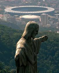 Sand City And Celebration It S Carnival Time In Rio De Janeiro Brazil Em Primeiro Plano A Estatua Do Cristo Redentor Travel New Travel Christ The Redeemer