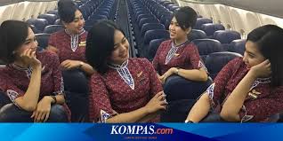 Kawasan pantai selatan, kabupaten malang, jawa timur diterjang banjir rob, kamis (12/8/2021). Kisah Alfiani Pramugari Lion Air Jt 610 Pendiam Tapi Jago Debat Bahasa Inggris Halaman All Kompas Com