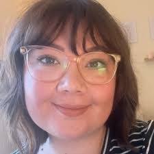 Bronwyn Jones's Instagram, Twitter & Facebook