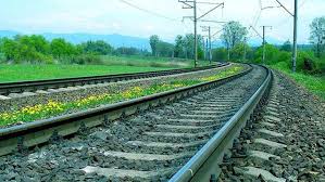 ঠিকাদারি প্রতিষ্ঠানের গাফিলতিতে কাজে শম্ভুকগতি