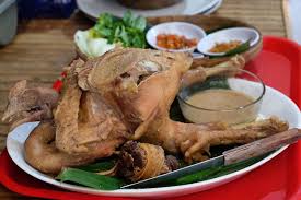 Masakan jawa tempe menjadi masakan internasional dan menjadi satu satunya masakan indonesia yang tidak terpengaruh oleh masakan tionghoa , masakan india , atau masakan arab. Ayam Ingkung Mbak Sri Nikmatnya Nendang Segurih Rasanya