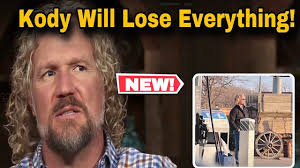 Kane Brown and his wife, Katelyn Brown, are parents to three young kids.  🩷🩷🩵