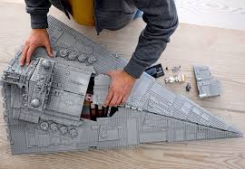 There's sandcrawler kit, the moving fortress used by the jawas. Imperialer Sternzerstorer 75252 Star Wars Offiziellen Lego Shop Ch