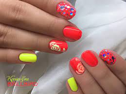 Természetességet tükröző és figyelemfelkeltő is lehet a rövid köröm. Vagany Neon Vagy Csajos Kormok Nailart Ideas Facebook