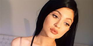 Kylie Jenner S Lip Lining Technique