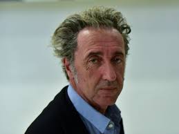 A Complete Unknown”: il soffio del cambiamento tra musica e mito