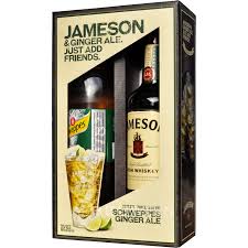 The design of the glass is based off an inverted midleton very rare bottle making this the perfect gift set for any whiskey lover. Jameson Irish Whiskey 0 7 L Gift Box Buy At Beowein Mail Order