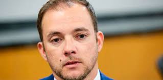 Otro funcionario abandona el gobierno de Rosselló