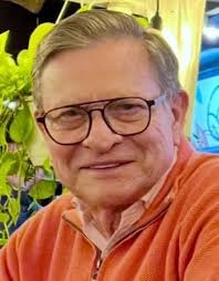 Luis Carlos Araya Monge publicó; VERGÜENZA O SATISFACCIÓN?? Impactó la gira  del Presidente este fin de semana en Puntarenas, inauguraciones muy  importantes, gimnasio, atracadero y otros, pero lo más impactante fue el