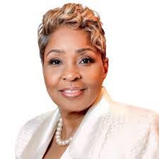 Tyisha Robinson's Instagram, Twitter & Facebook