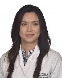 Lara Tucker's Instagram, Twitter & Facebook