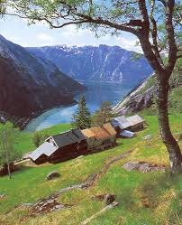 Sunnhordland folkehøgskule ligger vakkert til ved havet på halsnøy i sunnhordland, på vestlandet mellom bergen og stavanger. Hello World Minedikt S Blog