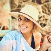 Candice Mott's Instagram, Twitter & Facebook