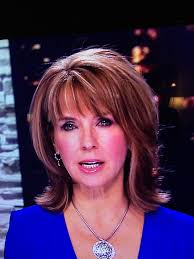 Try it for yourself, available for purchase at beautytrends. Modern Flip Hairdo On News Anchor Kim Christiansen For Denver Nbc 9 News Ktvdd At Medium Hair Styles Medium Length Hair Styles Medium Length Hair With Bangs