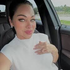 Diane Sweat's Instagram, Twitter & Facebook