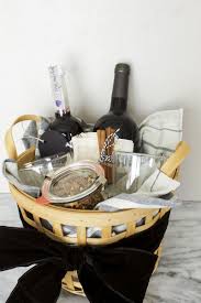 A Make Your Own Mulled Wine Gift Basket For Under 50 Discover A World Market Blog Wine Gift Wrapping Hostess Gifts Mulled Wine Gift