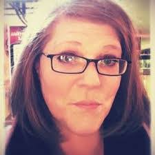 Ana Kendall's Instagram, Twitter & Facebook