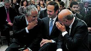 A política acompanha fernando medina desde o berço. Fernando Medina Quem E O Homem Que Veio Do Porto Para Mandar Em Lisboa