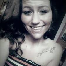 Leslie Lunsford's Instagram, Twitter & Facebook