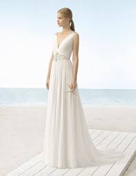 Romántica, con encanto y singular. 85 Vestidos De Novia Para Una Boda En La Playa Bodas Com Mx