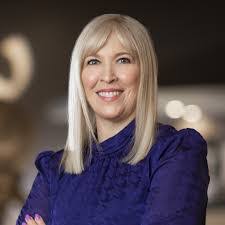 Suzanne Wiggins's Instagram, Twitter & Facebook