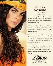 Valeria is sandwiched by two strong men