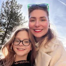 Hey There Everyone! My name is Imani Noel Royal and I'm just joining this  group because my only passion in life is to help! Without other people my  life has no purpose