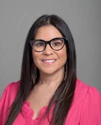 Mandi Phillips's Instagram, Twitter & Facebook