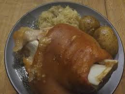 Eisbein Mit Sauerkraut Aus Dem Dutch Oven Outdoor Kochen Lubeck Rezept Eisbein Mit Sauerkraut Sauerkraut Eisbein Rezept