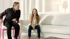 Es una hermosura video y la canción!!montaner sos lo mas grande que existe!! Ricardo Montaner Feat Evaluna Montaner La Gloria De Dios Youtube