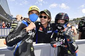 Balapan pembuka moto2 qatar, bukanlah hasil yang diinginkan luca marini setelah mengawali lomba start dari posisi kedua, luca marini memimpin mulai lap 2 sampai 14, kemudian melorot jauh dan crash di lap terakhir seri pertama moto2 2020 ini. Adik Tiri Valentino Rossi Luca Marini Naik Kelas Ke Motogp Tahun Depan Ini Dia Tiga Pasangan Kakak Adik Di Motogp 2021 Gridoto Com