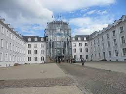 The altstadt (literally old town) is one of the 49 boroughs of düsseldorf, germany; Altstadt Saarbrucken Aktuelle 2021 Lohnt Es Sich Mit Fotos