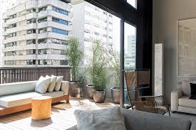 A handy guide with the differences between interior design modern, industrial, shabby chic….and the list goes on. Modern Industrial Interior Design In Beautiful Open Apartment Architecture Beast