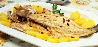 La lubina al horno se trata de un platillo el cual es elaborado con un pescado blanco llamado lubina y la misma se procede a cocinar al horno, este tipo de pescado es bajo en grasa, sus niveles de. Lubina A La Donostiarra La Cocina De Masito