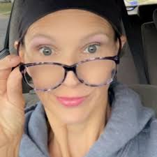 Would a jumping spider make a good class pet for 3-4 year olds?