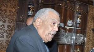 مرايا النقد تحولات التجربة الشعرية عند محمد الشحات، وهو الجزء الثانى من الدراسات. 2onuc1j78wsczm