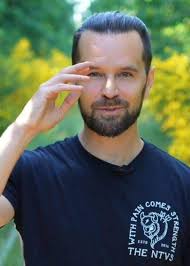 Congratulations 👏🏼🎉 to me fans I just signed a new 2025 contract with  Heartland Only my real fans will say congratulations 🎉👏🏼