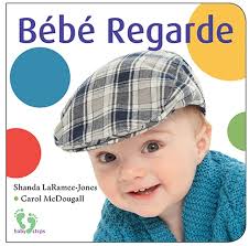 Bébé Regarde