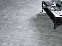 Hausler Novaceramic Die Neue Farbstellung Black Sheep Im Format 75x75 Mehr Informationen Terrasse Terrasse Terrassenfliesen Feinsteinzeug Keramikplatten