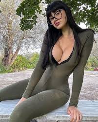 Martina Vismara - Free pics, galleries & more at Babepedia