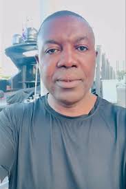 M ap ajoute 5 santim pam sou pwoblèm la dwann kap fè gwo deba semèn sa a  sou rezo sosyal Ayisyen yo. , Kite m di nou, Nap gade move gwoup moun nan,  nou bezwen gade gwoup sa a pito …. , Hint: lamé ...