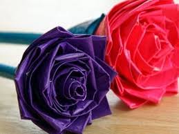 Bentuk bunga mawar yang elok ini tentunya akan sangat cocok untuk kamu yang menyenangi sesuatu yang indah. Cara Membuat Bunga Dari Kain Flanel Dan Sedotan Untuk Hiasan Rumah Yang Menarik Diadona Id