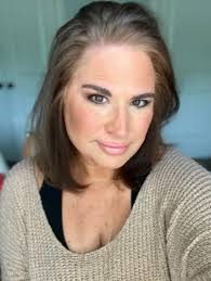 Transitioning to Grey Hair from Brunette