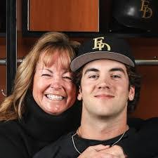 Barbara Piechota's Instagram, Twitter & Facebook