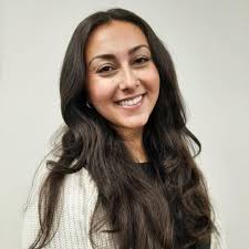 Danielle Lean's Instagram, Twitter & Facebook